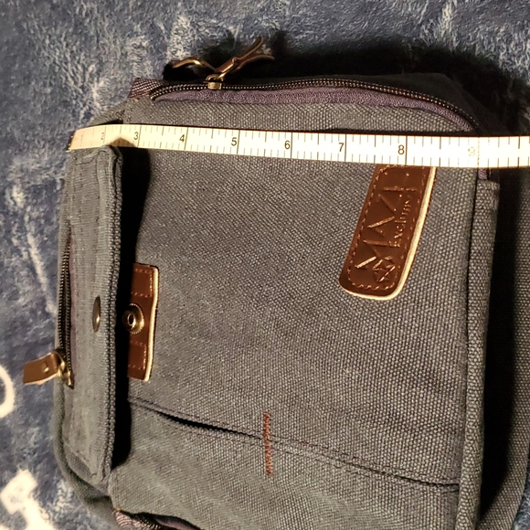Maze Crossbody - Picture 9 of 10